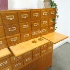 Oude Houten Ladekast Met Uitschuifbare Planken Vintage thumbnail 6