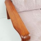 Vintage Teakhouten Bank Licht Roze Ribstof | Roze Bank Hout thumbnail 11