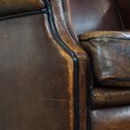 Karakteristieke En Comfortabele Schapenleren Oorfauteuil Met Een Prachtig Patina thumbnail 12
