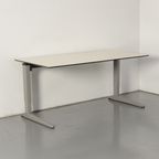 Ahrend Four Two Bureau, Creme Gespikkeld Blad, 160 X 80 Cm, Hoogte Instelbaar Onderstel thumbnail 2