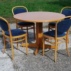 Thonet Ronde Tafel Met 4 Stoelen thumbnail 7