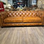 Stoere Industriële Vintage Chesterfield 3,5 Zits Bank In Vintage Cognac Leer 240 Cm thumbnail 4