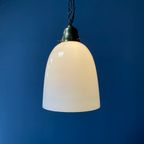 Hoge Opaline Glazen Hanglamp Met Messing Armatuur thumbnail 7