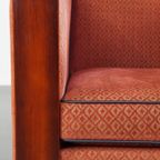 Luxe Art Deco Design Fauteuil Met Rode Stoffen Bekleding En Houten Details thumbnail 13