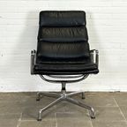 Ea219 Soft Pad Fauteuil Van Charles & Ray Eames Voor Vitra thumbnail 3