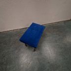 Vintage Voetenbank Blauwe Voetrnbank Opnieuw Bekleed thumbnail 7