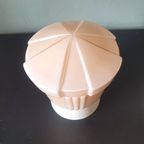 Art Deco Thabur Plafondlamp In Creme Kleur Bijna Tegen Roze Aan. thumbnail 2