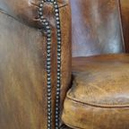 Cognac-kleurige, Karakteristieke Vintage Schapenleren Clubfauteuil Met Een Tijdloos Design thumbnail 9