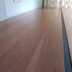 Massieve Notenhouten Tafel Met Stalen Poten thumbnail 5