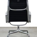 Design Vitra Draaifauteuil Model Ea 116 In Zwarte Stof thumbnail 6