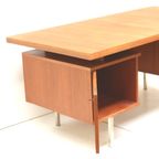 Groot Vintage Directiebureau / Bureau Gemaakt In De Jaren ’60 thumbnail 5