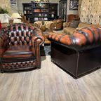 2 X Engelse Springvale Chesterfield Clubfauteuils Nottingham In Nieuwstaat Dark Rust thumbnail 2