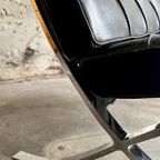 Iconic Lounge Chair Barcelona, Design Mies Van Der Rohe thumbnail 3