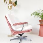 Vintage Strassle Fauteuil | Draaifauteuil Roze Witte Ribstof thumbnail 10