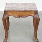 Geweldig Antiek Frans Eind 18e Eeuws Vierkant Bijzettafeltje Met Een Houten Frame thumbnail 9