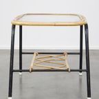 Leuke Vintage Jaren ’60 Rotan Salontafel Met Glazen Tafelblad Met Een Mooi Zwart Metalen Frame thumbnail 6
