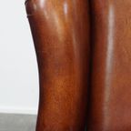 Grote Karaktervolle En Tijdloze Schapenleren Oorfauteuil Met Een Luxe Afwerking thumbnail 18
