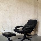 Mid Century Lounge Swivel Chair thumbnail 3