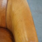 In Goede Staat Verkerende Charmante Schapenleren Clubfauteuil Met Een Warme Kleurstelling thumbnail 10