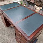 Klassiek Bureau, Schrijftafel, Met Lederen Inleg thumbnail 3