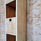Boho Stijl Kast In Hout Met Witte Patronen/ Moder Look Kastje thumbnail 4