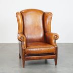 Stijlvolle, Royale Schapenleren Oorfauteuil In Een Warme Kleur En Met Een Uitmuntend Zitcomfort thumbnail 2