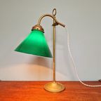 Art Deco Bureaulamp In Messing En Groene Conische Opaline thumbnail 12