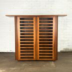 Hoge Italiaans Vintage Dressoir Kast Met Walnoot Hout En Glas thumbnail 2