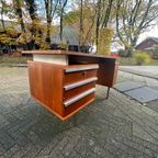 Retro Bureau thumbnail 9