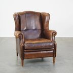 Karakteristieke En Comfortabele Schapenleren Oorfauteuil Met Een Prachtig Patina thumbnail 2