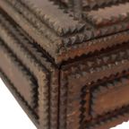 Antieke Houten Tramp Art Doos Trinket Folk Art Uniek Stuk thumbnail 12