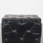 Grote, Luxe, Zwarte Vierkante Chesterfield Hocker/salontafel Gemaakt Van Rundleer thumbnail 6
