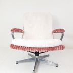 Vintage Strassle Fauteuil Roze Crème Ribstof Nieuw Draaibaar thumbnail 3