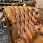 Oude Engelse Chesterfield Oorfauteuil In Tabacco Bruin thumbnail 5