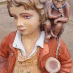 Vintage Gispen Beeld Zigeuner-, Kermis-, Draaiorgel Jongen. thumbnail 2