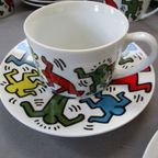Keith Haring Servies: 2 Platte Borden, 2 Koffiekop En Schotel, 1 Espresso Kopje En Schotel thumbnail 3