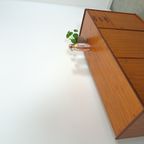Teak Kast Met Schuine Poten En Lades Uit Zweden thumbnail 13