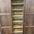 Vintage Industriële Houten Kast Met Schuifdeuren thumbnail 6