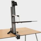Ergotron Workfit-S Monitor Steun, Voor Het Creëren Van Een Zit/Sta Bureau thumbnail 2