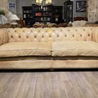 Stoere Industriële Vintage Chesterfield 3 Zits Bank In Vintage Naturel Camel Leer thumbnail 2