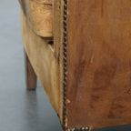 Goed Doorleefde Vintage Schapenleren Clubfauteuil Met Een Stoere Look Van Nico Van Oorschot thumbnail 10