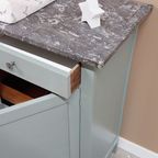Groene Vintage Commode Met Grijs Marmeren Blad thumbnail 4