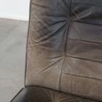 Grijze Lederen Vintage Design Fauteuil Uit De Jaren ’70 thumbnail 10