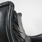 Black Leather Italian Lounge Chair With Rosewood Legs thumbnail 5