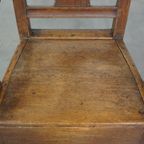 Prachtige Antieke Engelse 18e Eeuwse Eikenhouten Stoel Met Armleuningen En Een Mooi Ornament In D thumbnail 6