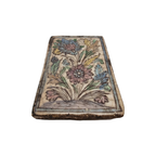 Antiek Perzische Majolica Tegel Met Bloemen thumbnail 7