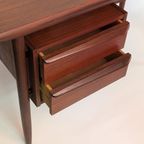 Iconisch Mid-century Teak Bureau – Tijseling Voor Hulmefa – Jaren ’50 – Cowhorn / Design Bureau / Retro Meubel thumbnail 6