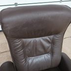 Verstelbare Bruin Leren Relaxfauteuil Met Voetenbank thumbnail 3