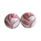 Twee Ronde Ballen Van Gips Ø 10 Cm Met Bladmotief thumbnail 2