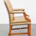 Mooie Rundleren Chesterfield Eetkamer/ Bijzetstoel In Engelse Stijl In Een Lichte Cognac Kleur thumbnail 3